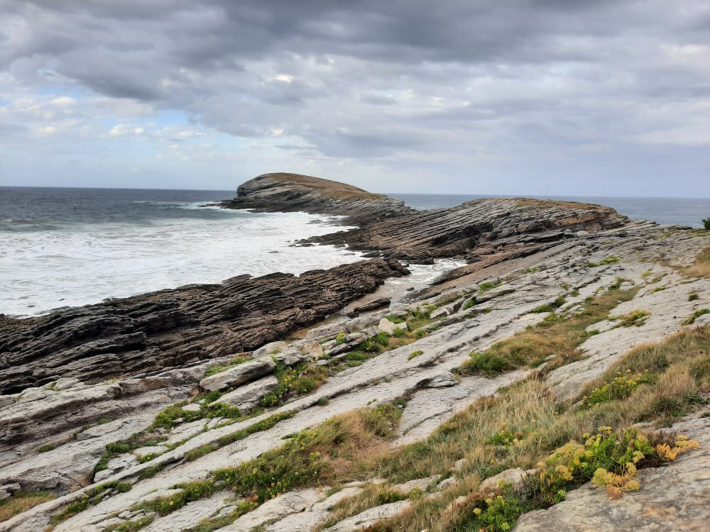Cabo Cebollero O Ballena De Sonabia-Castro Urdiales必去景点