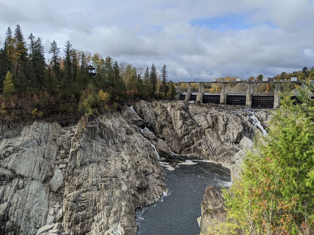 Zip Zag-Grand Falls必去景点