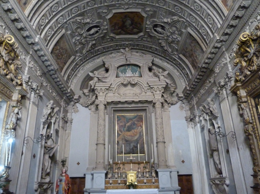 Chiesa di Santa caterina-Urbania必去景点