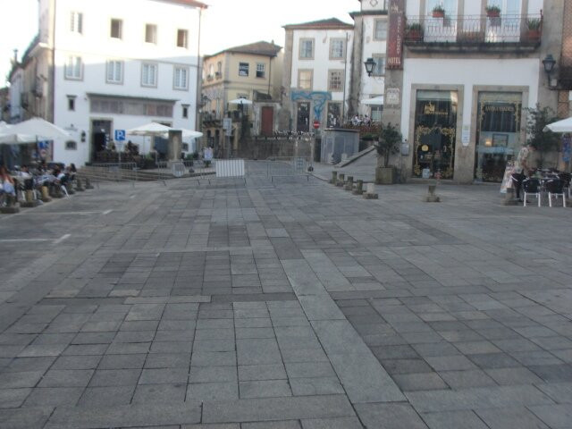 Praca Dom Duarte景点图片