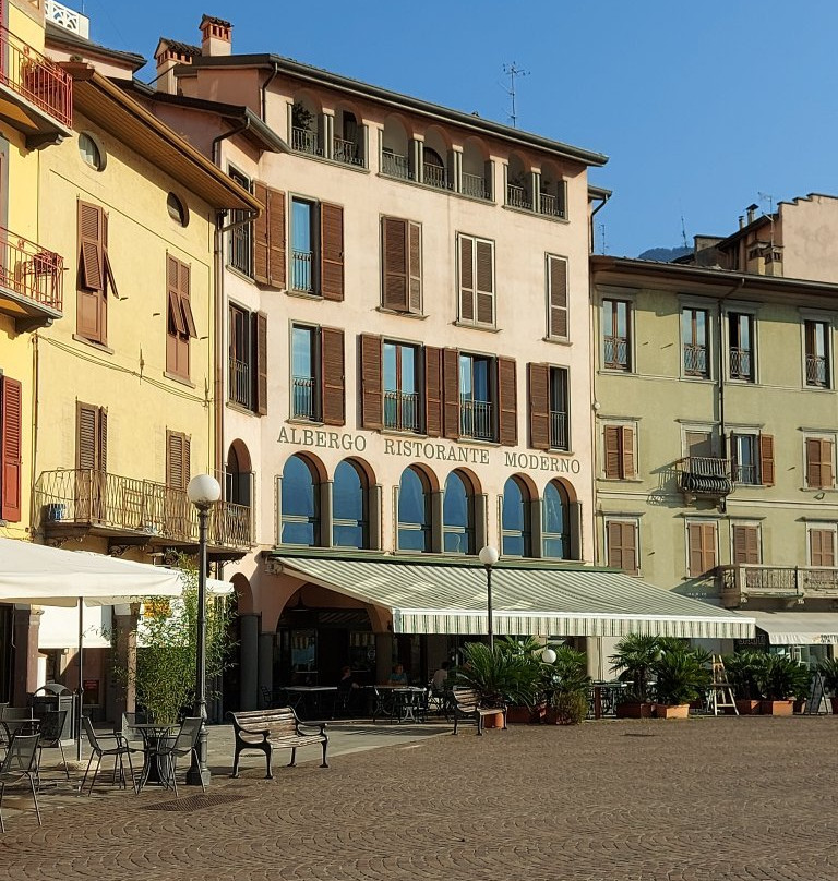 Case Piazza XIII Martiri景点图片