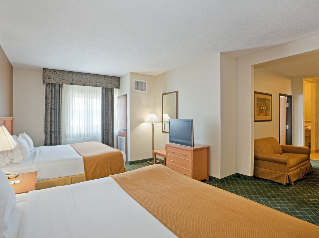 Holiday Inn Express & Suites Lincoln South By IHG主图