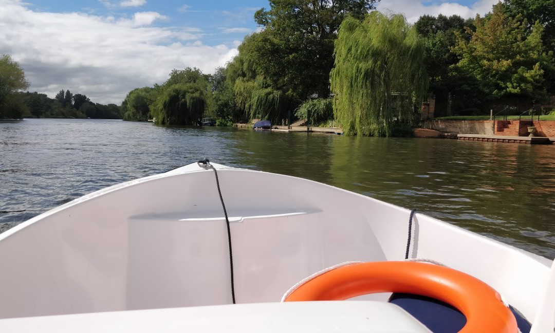 Pure Boating景点图片