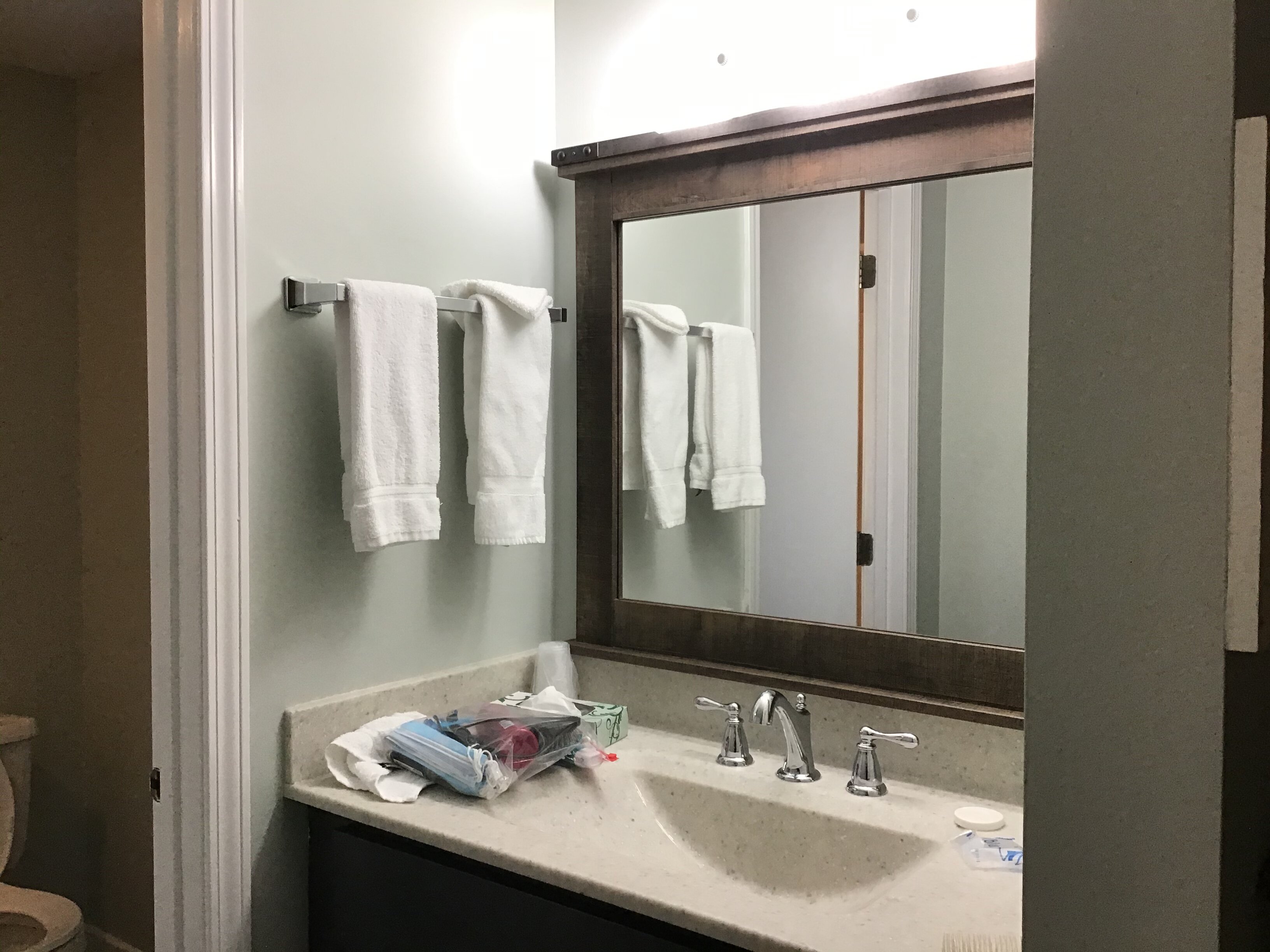 Lighthouse Inn & Suites-浴室