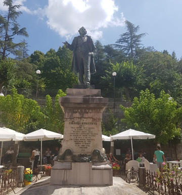 Centro Storico di Bomba-Bomba必去景点