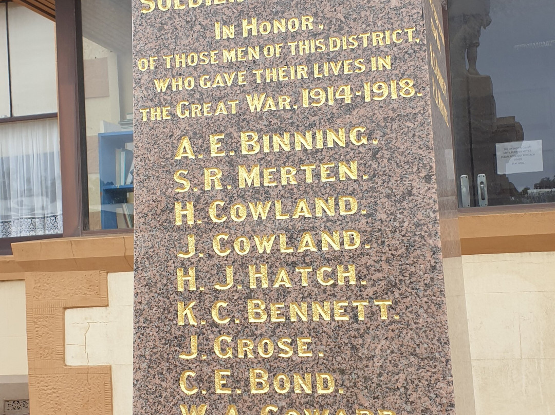 Truro War Memorial景点图片
