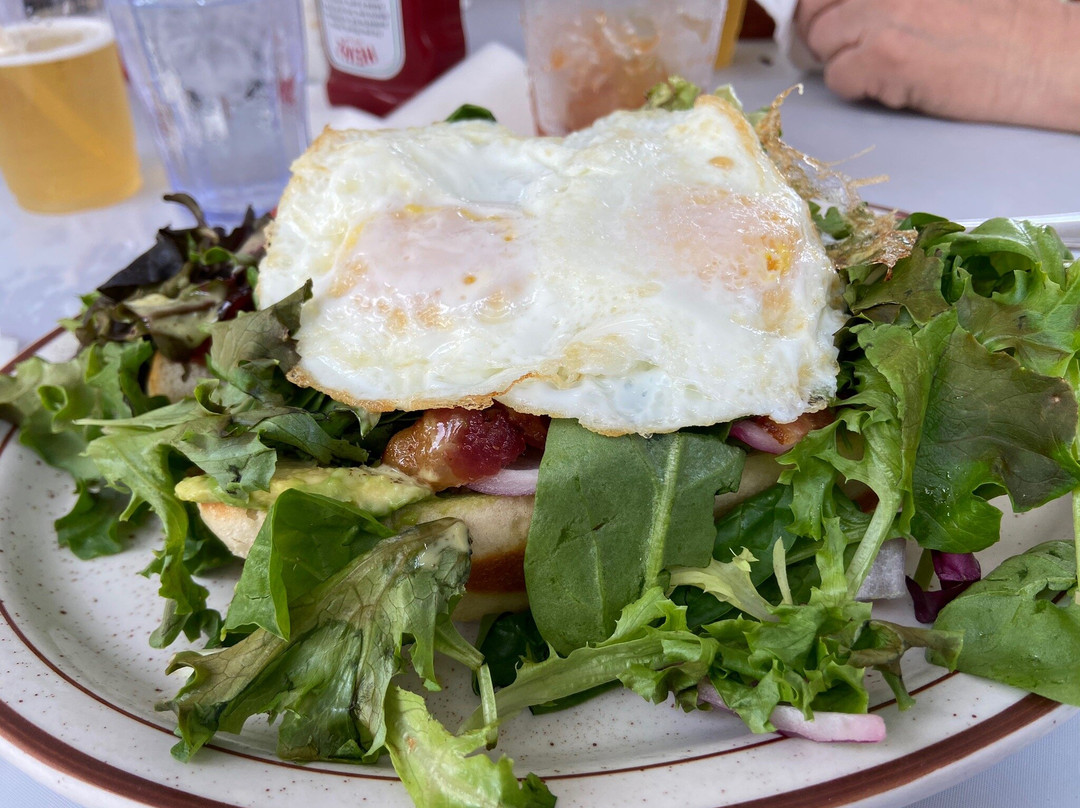 Bunny's Bar and Grill-Saint Louis Park必去景点