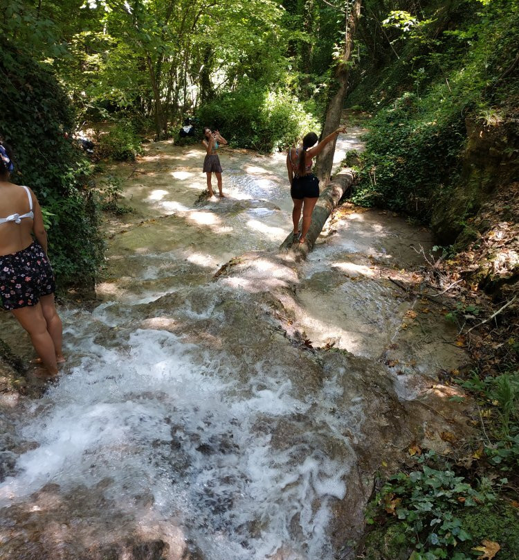Skra Waterfalls-Skra必去景点