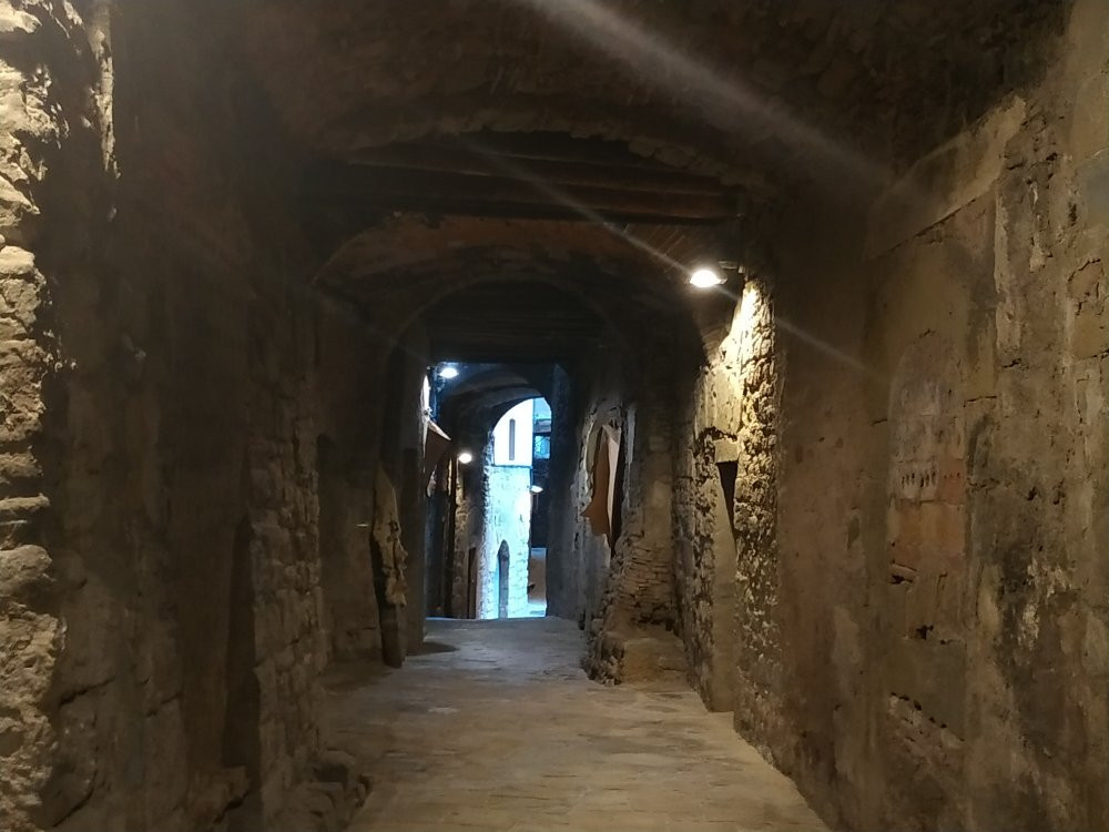Carrer del Balc-曼雷萨必去景点