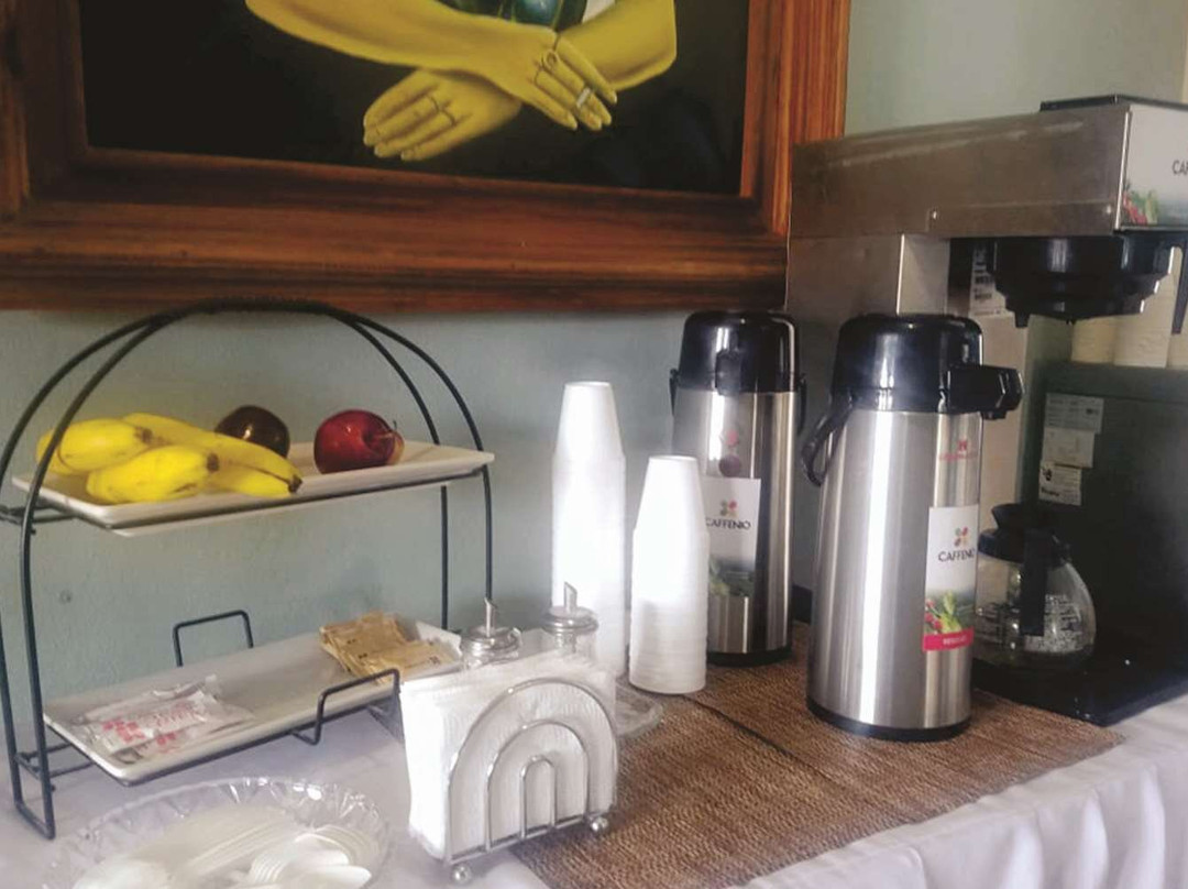 贝斯特韦斯特劳斯马尔套房酒店主图