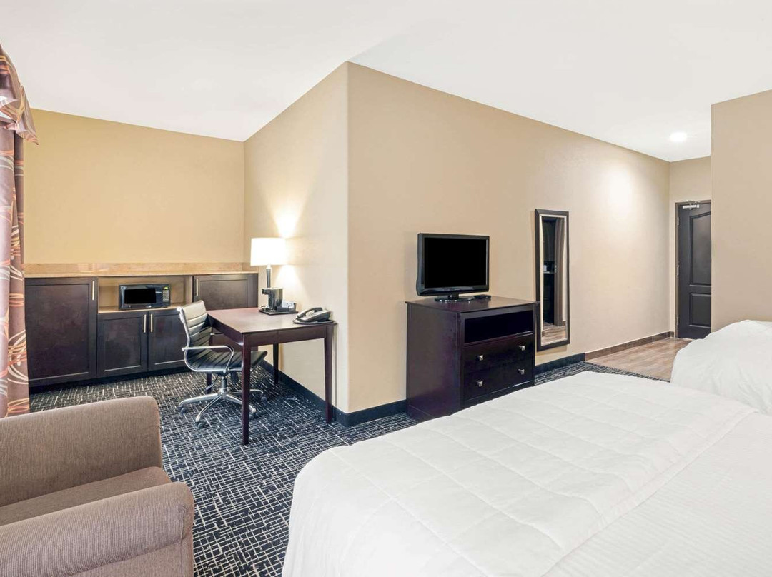 La Quinta Inn & Suites by Wyndham McAlester主图