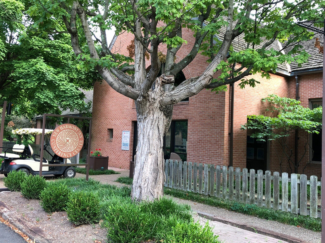 New Harmony Inn Resort & Conference Center主图