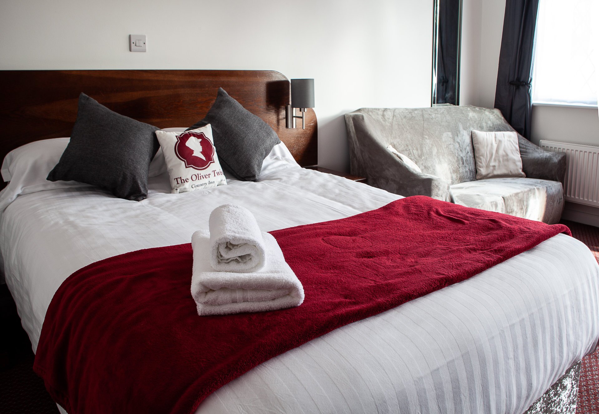 Oliver Twist Country Inn-官方