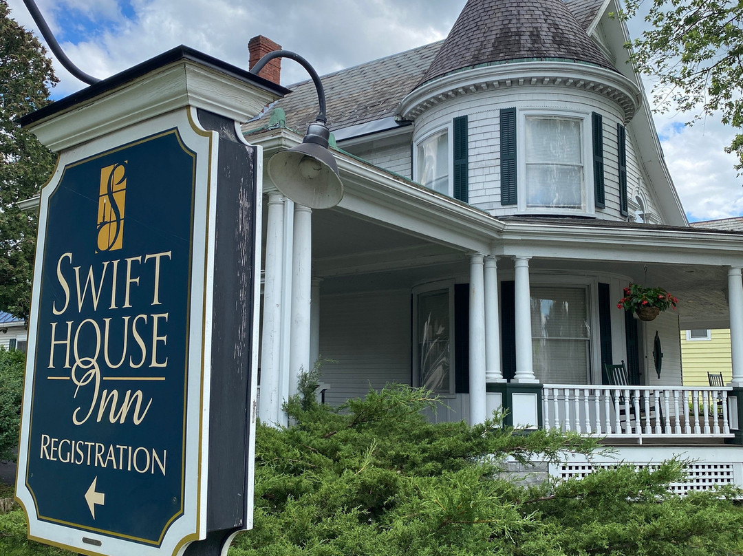 斯威夫特别墅酒店主图