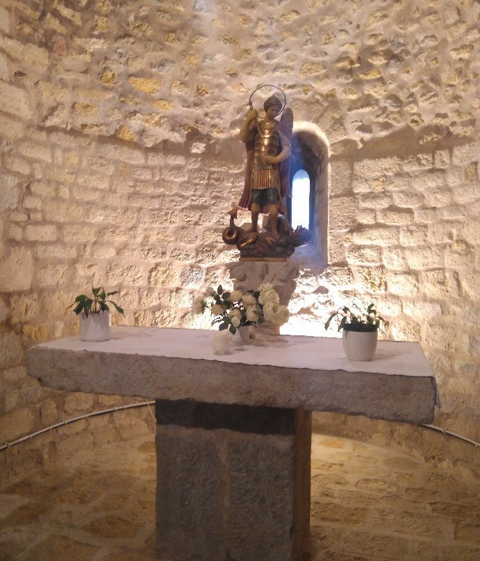 Església de Sant Miquel de Fluvià景点图片