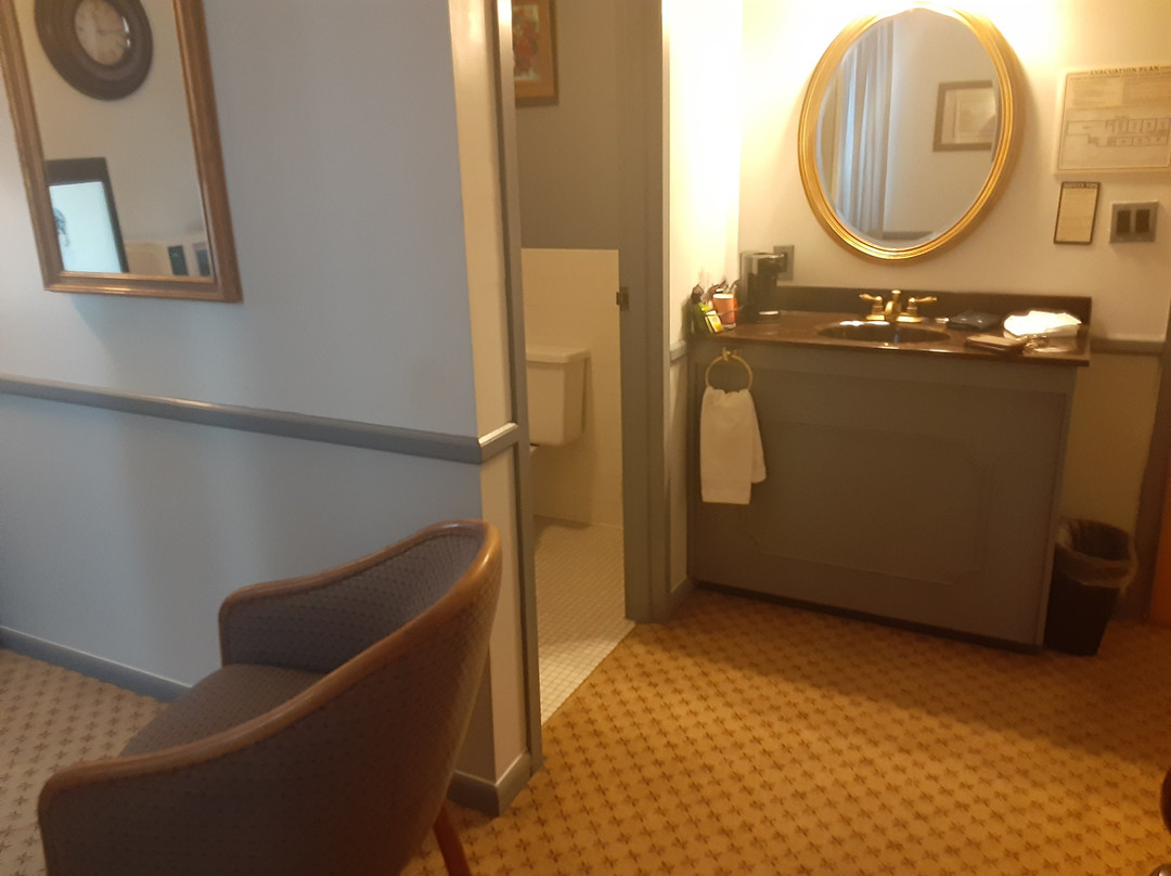 查尔斯旅馆主图