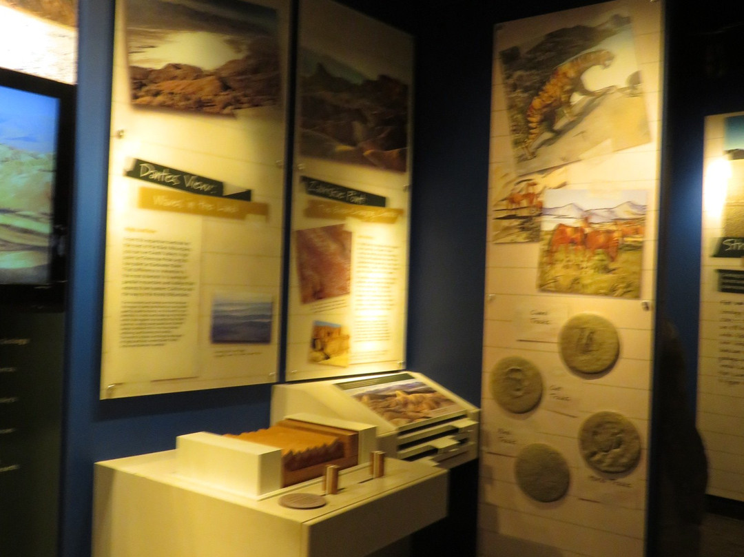 Furnace Creek Visitor Center-死亡谷国家公园必去景点