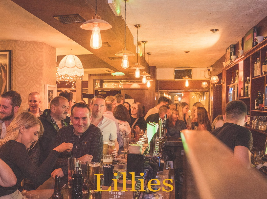 Mountshannon旅游景点-Lillies Cocktail Bar Sligo