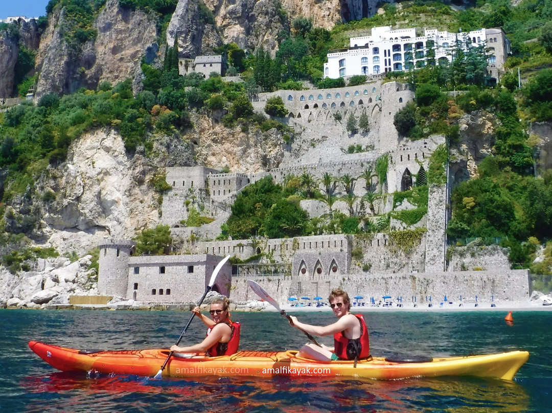 Amalfi Coast Sea Kayak Tours-阿马尔菲必去景点