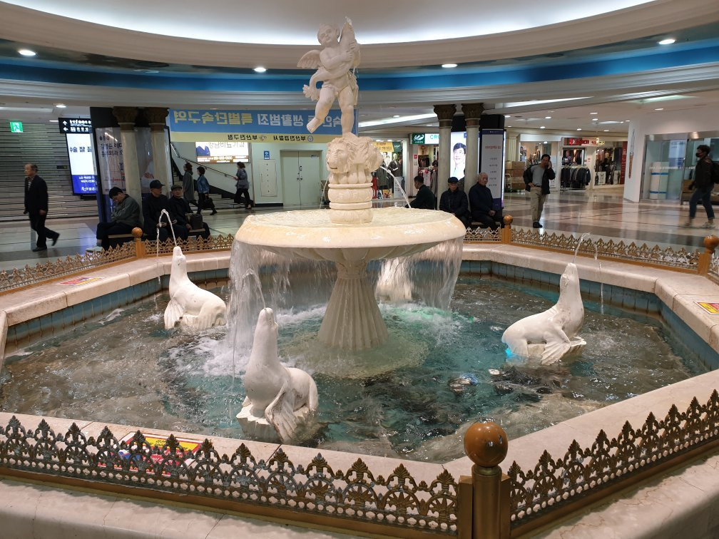 Seomyeon Underground Shopping Center-釜山必去景点