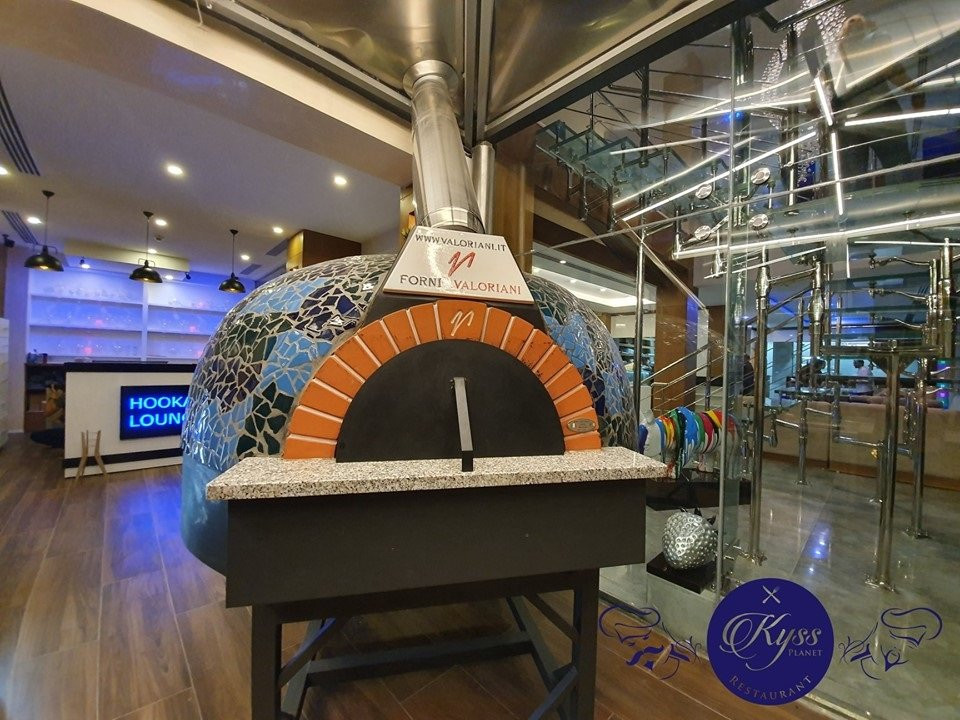 Kyss Planet Restaurant & Lounge