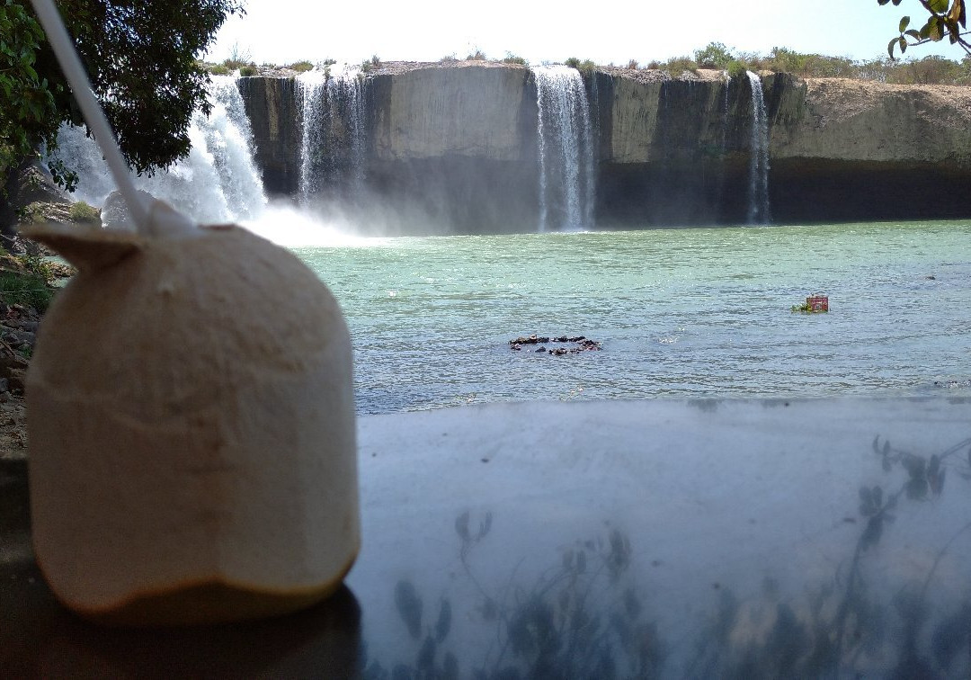 Dray Nur Waterfall景点图片