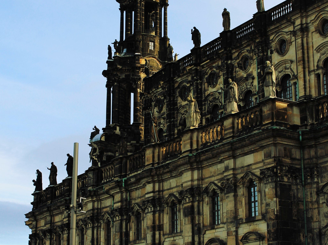 Katholische Hofkirche-德累斯顿必去景点