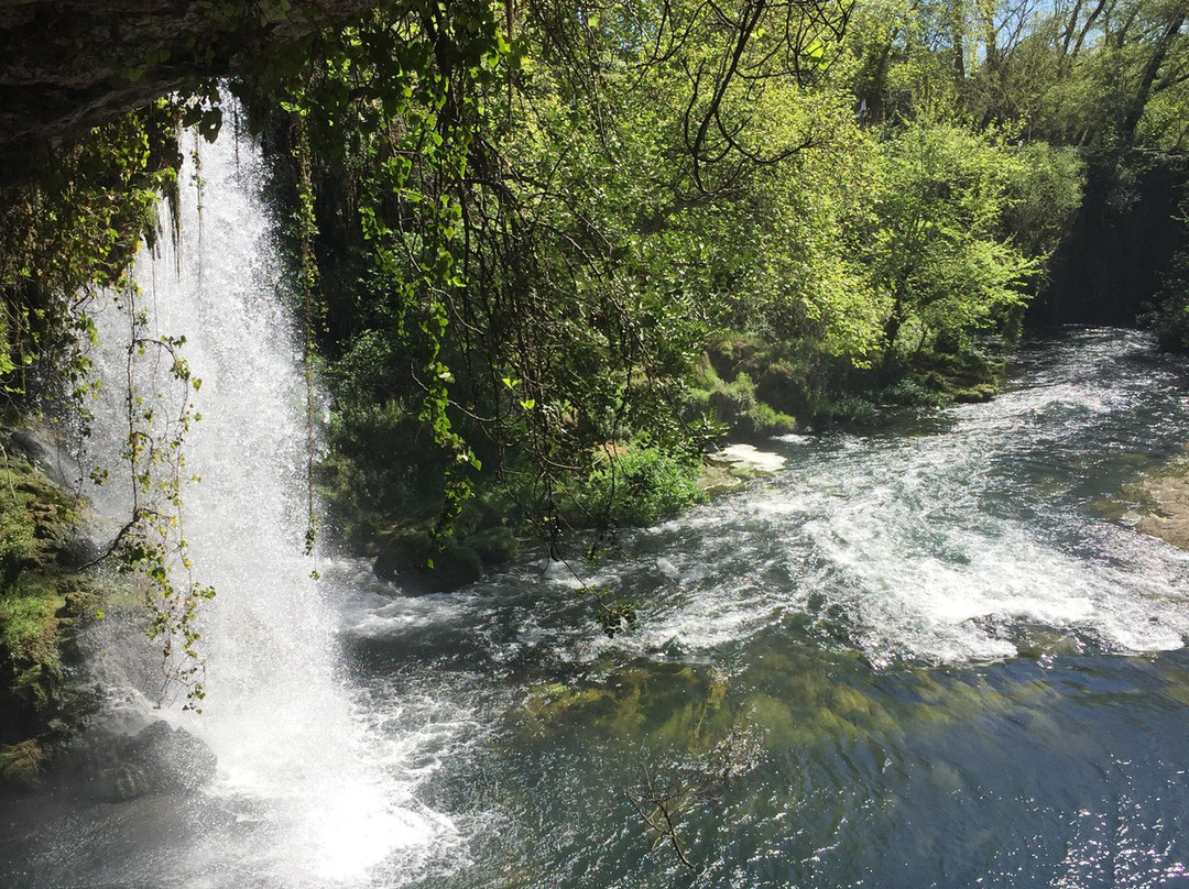 Upper Duden Waterfalls景点图片