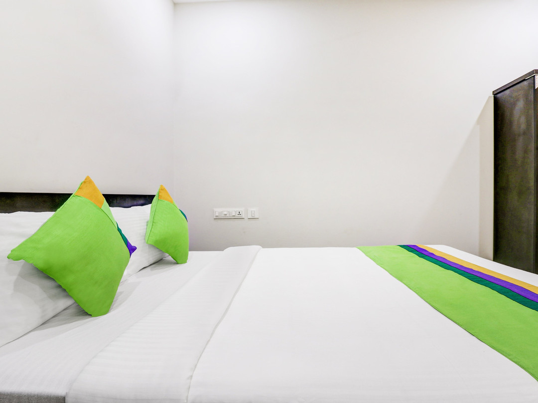 Treebo Trend Abrigo主图