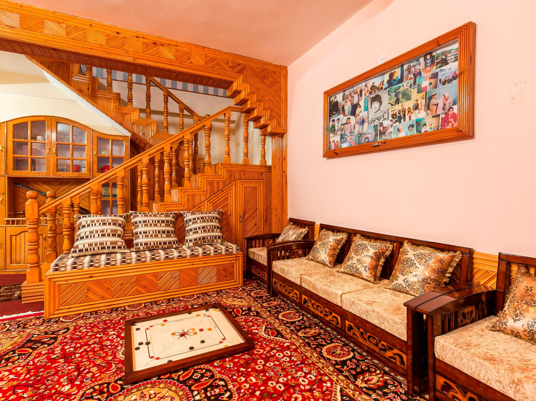 Zostel Homes Kotkhai (Shimla)主图