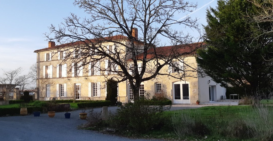 Logis Hôtel le Domaine du Prieuré主图