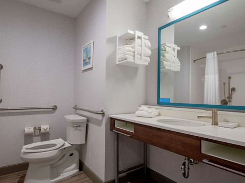 邓肯维尔欢朋套房酒店主图