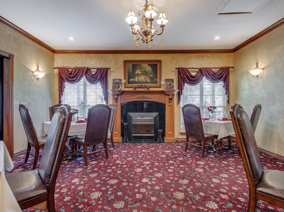 Whispering Pines Bed and Breakfast主图