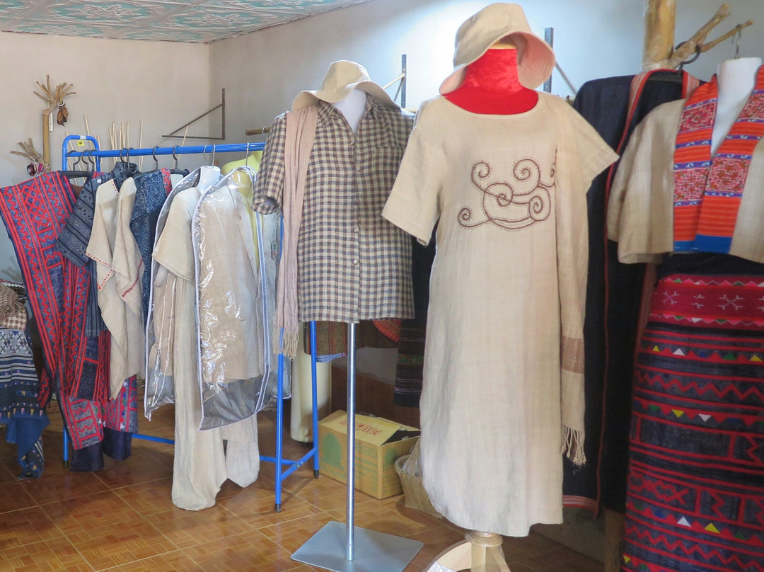 Hemp Weaving Group-扑柏必去景点
