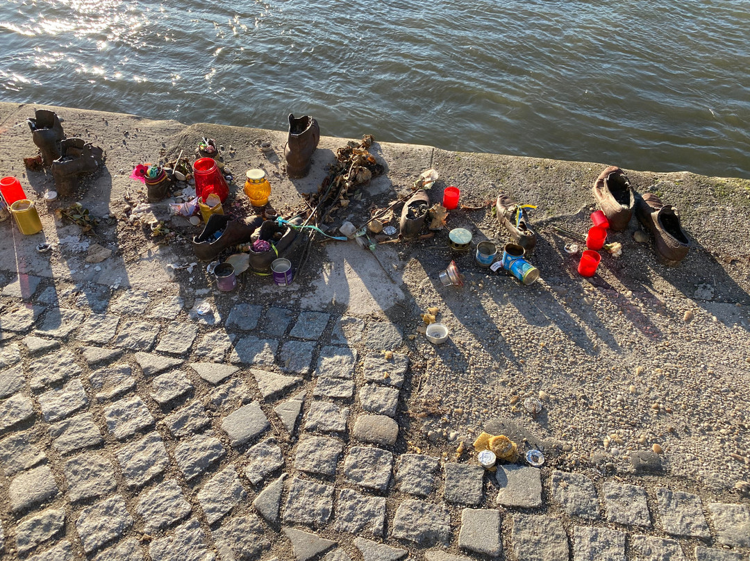 多瑙河岸的鞋子景点图片