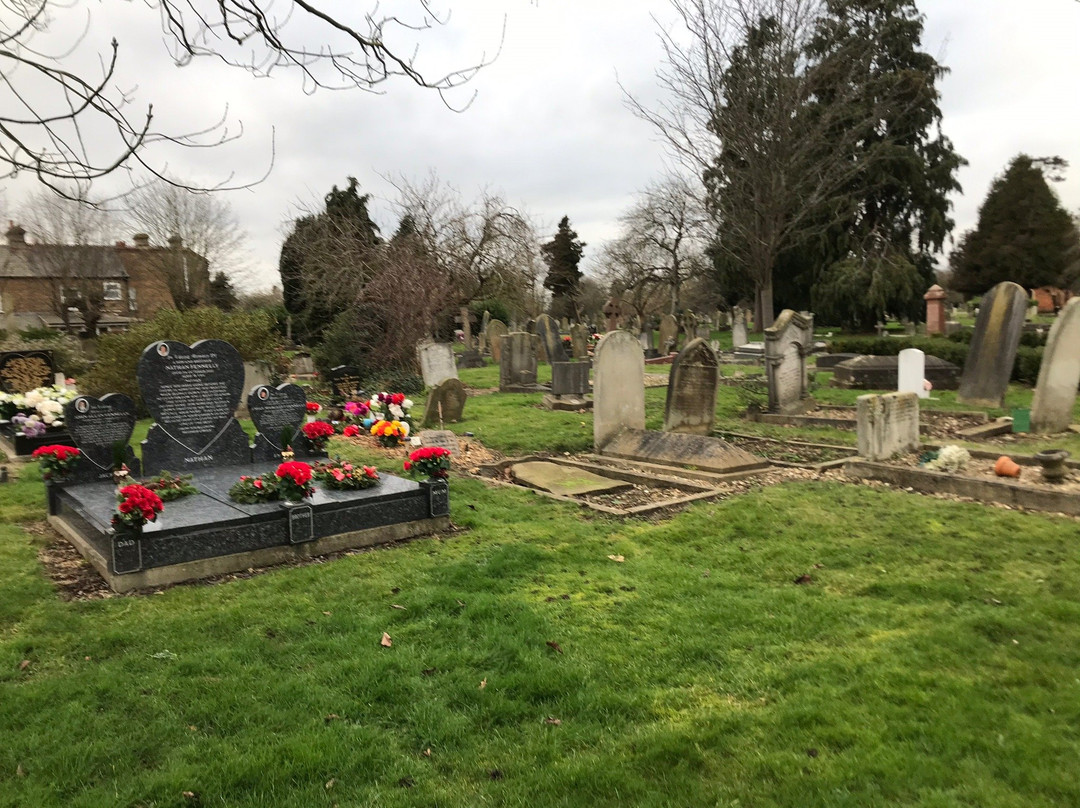 Vicarage Road Cemetery景点图片