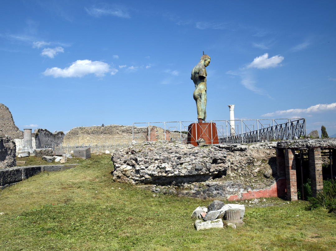 Sculture Monumentali di Igor Mitoraj-庞贝必去景点