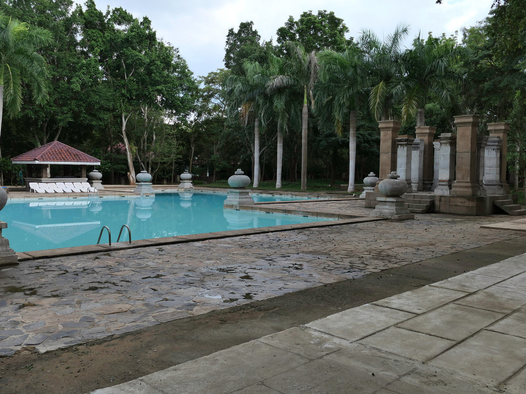 棕榈花园村酒店主图