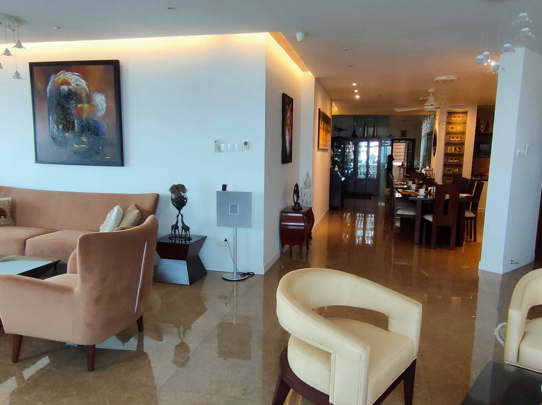 The Penthouse Above Sea主图