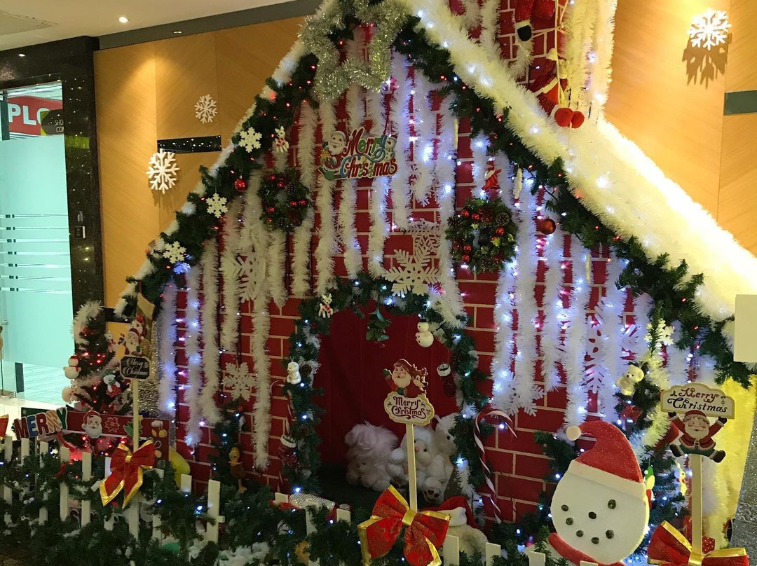 Greens Hotel & Suites主图