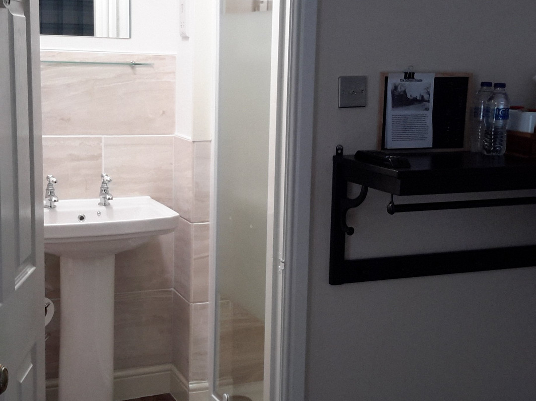 The School House主图