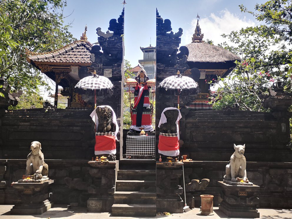 Dalem Kahyangan Temple-勒吉安必去景点