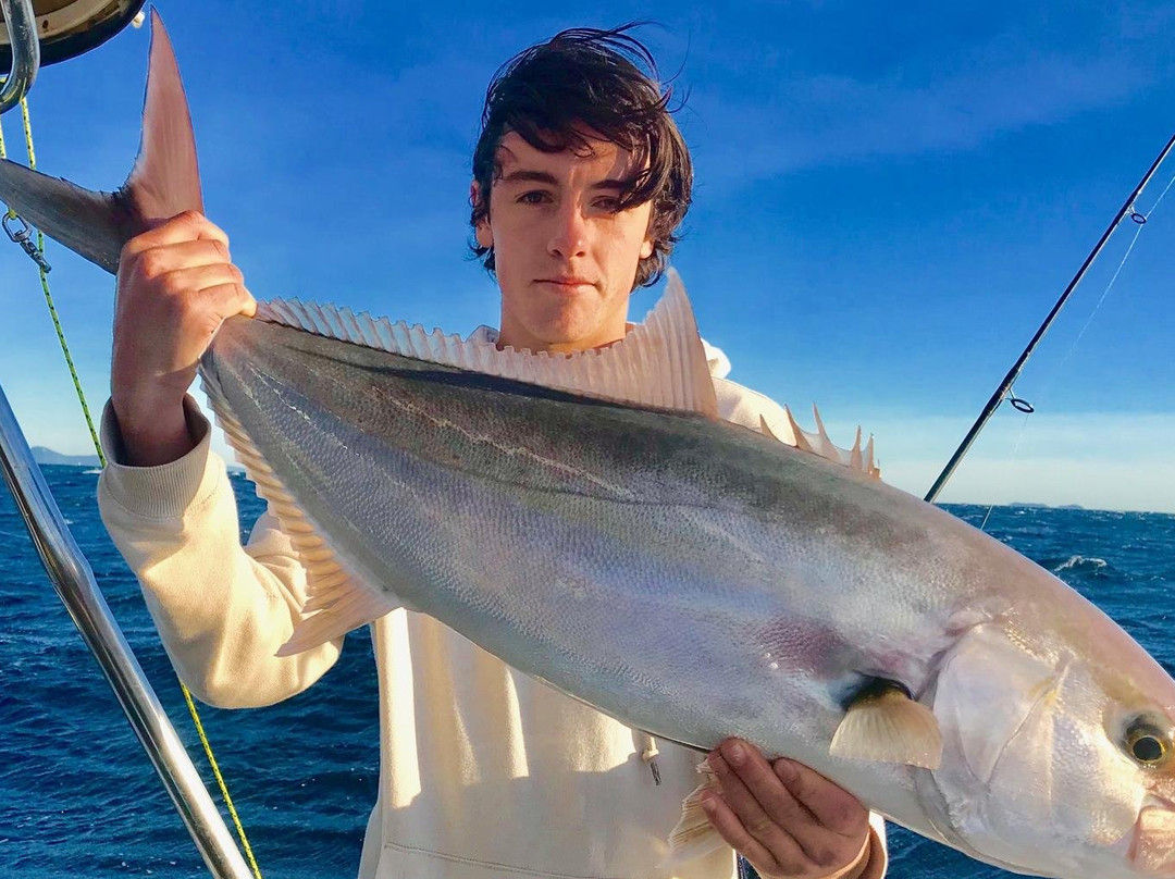 ADVENTURE FISHING CHARTERS-穆鲁拉巴必去景点