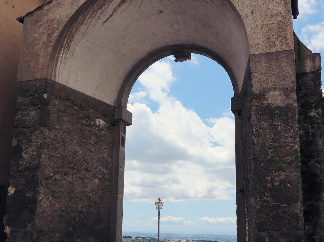 Porta Romana-阿里恰必去景点