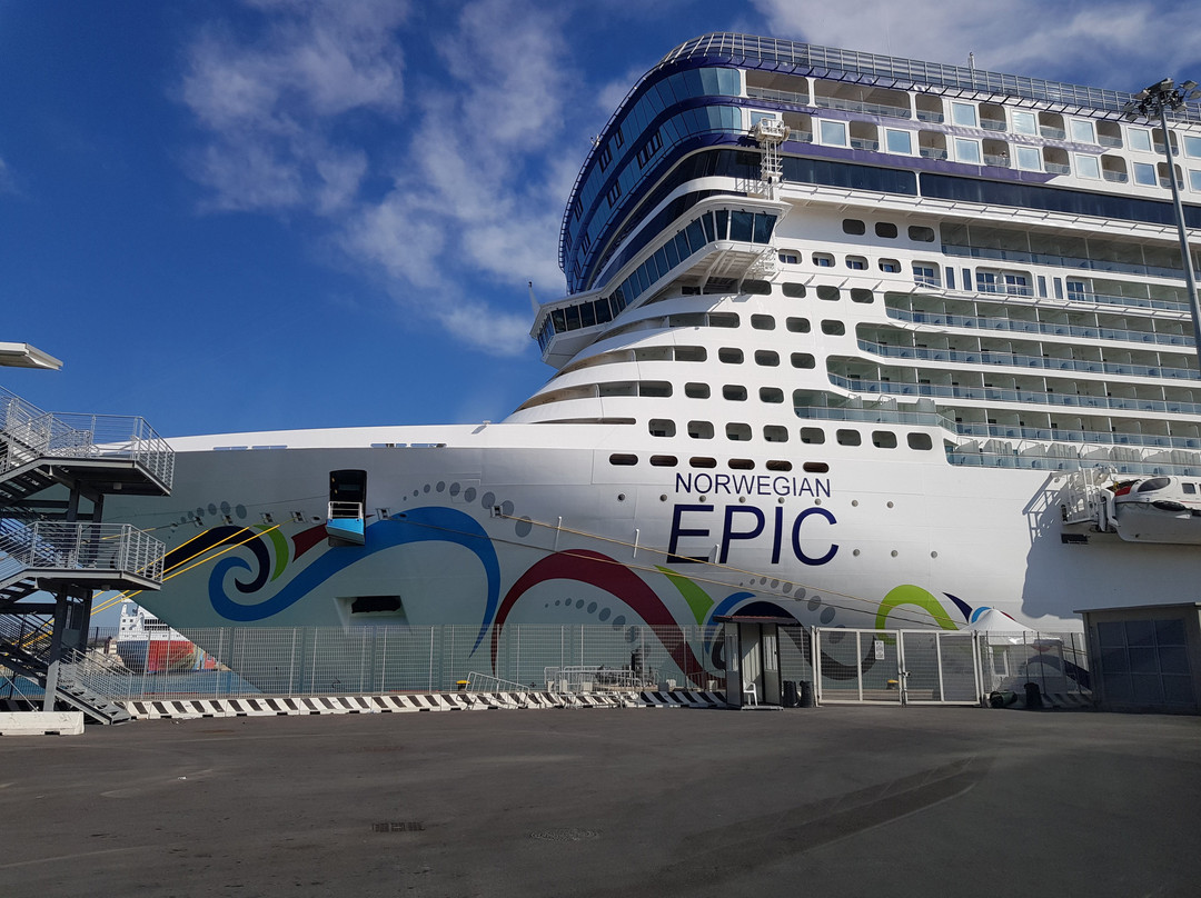 Shared Shuttle-奇维塔韦基亚必去景点