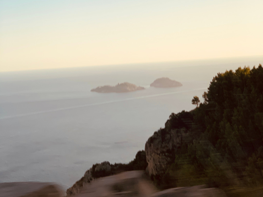 Gennaro Fusco Limousine-波西塔诺必去景点