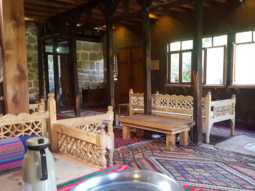 Alamut Seven Hostel主图