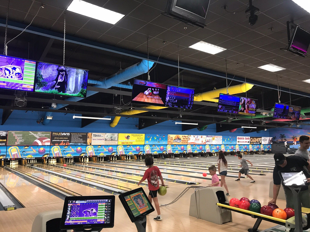 Strike Zone-不伦瑞克必去景点