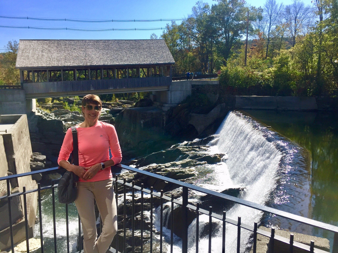 Route 4 Glassblowing Studio-Quechee必去景点