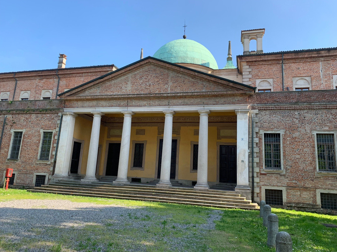 Civica Biblioteca "Popolare - Luigi Ricca"景点图片